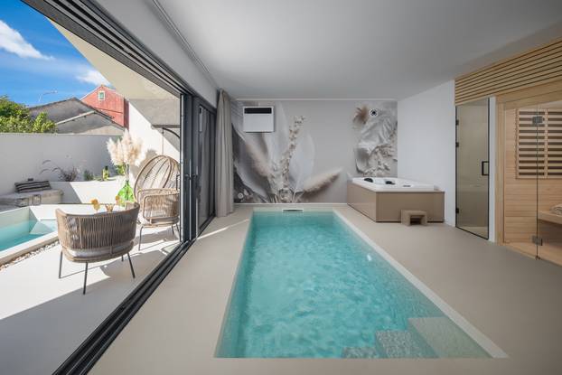 FOTO Romantična kuća za dvoje u Istri: Zavirite u oazu luksuza čije uređenje oduzima dah