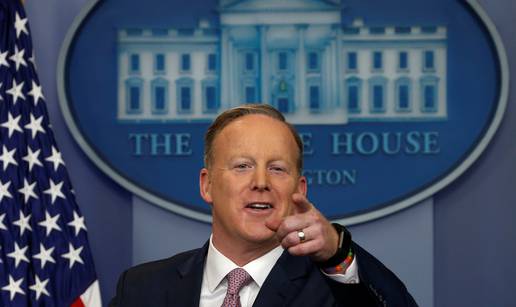 Glasnogovornik Bijele kuće Sean Spicer je dao ostavku