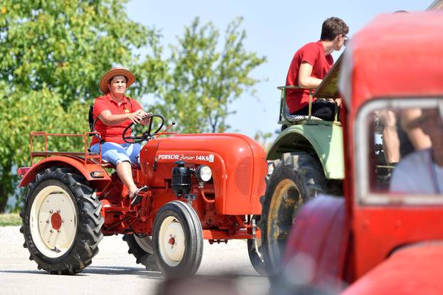 Sveti Urban: Međunarodni traktorski rally na štrigovskim vinogradima 
