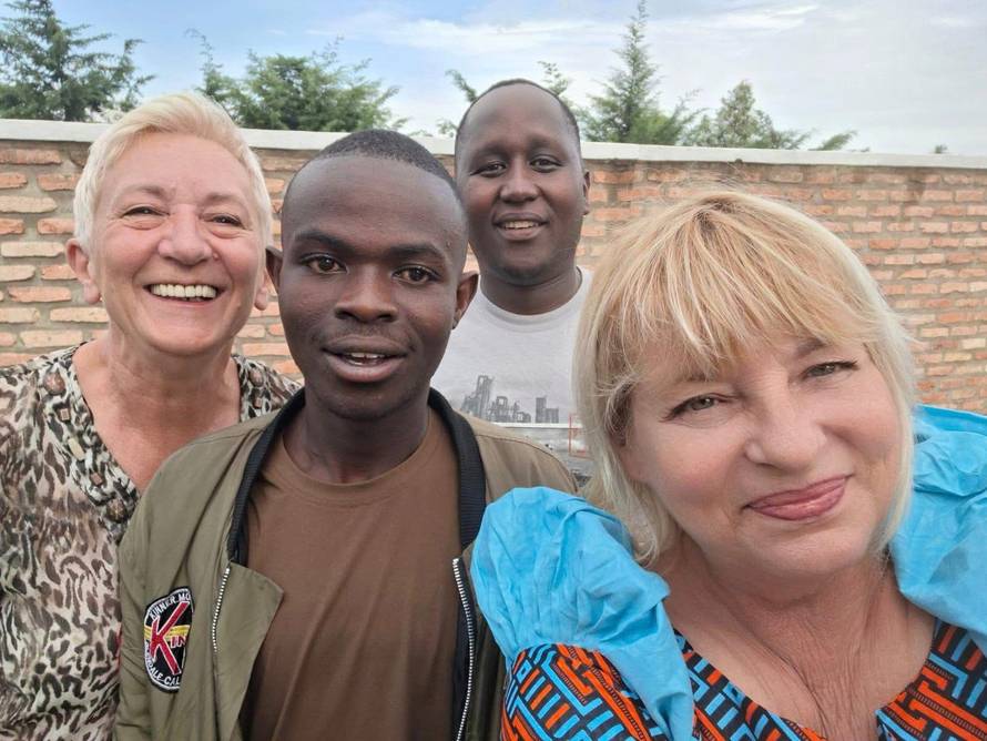 Hrvatska udruga je mladiću iz Afrike prikupila novac za skupu operaciju: 'Sada može hodati!'