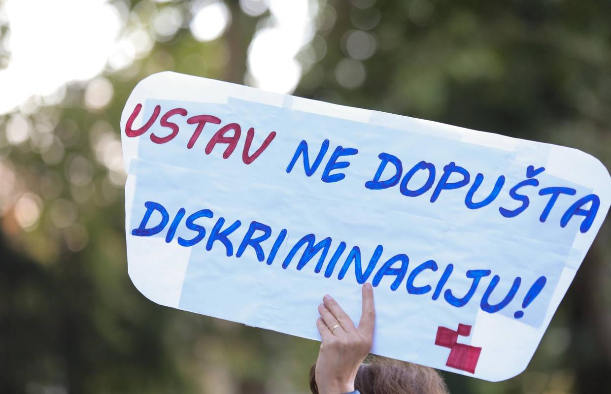 Diskriminacija? Da, trpe je svi cijepljeni koji će ostati bez operacija. Matematika je jasna