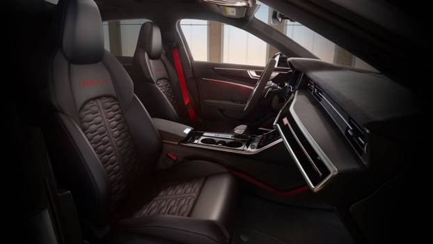 FOTO Mijenja ime na dresu, ali i aute, kao čarape! Pogledajte impresivnu Haalandovu garažu