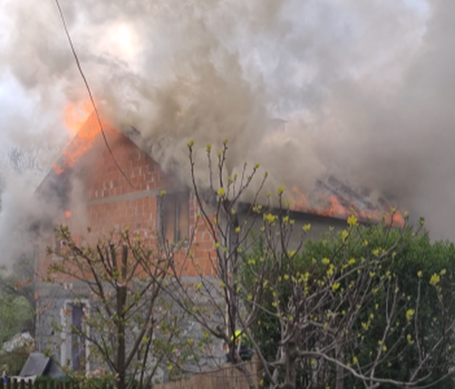 VIDEO Kozari putevi: 'Probudio me snažan vrisak, gorjela je susjedova kuća. Svi su istrčali'