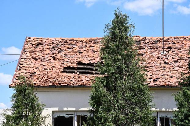 Posljedice jučerašnjeg nevremena u selu Šeovica i u prigradskim naseljima Požege