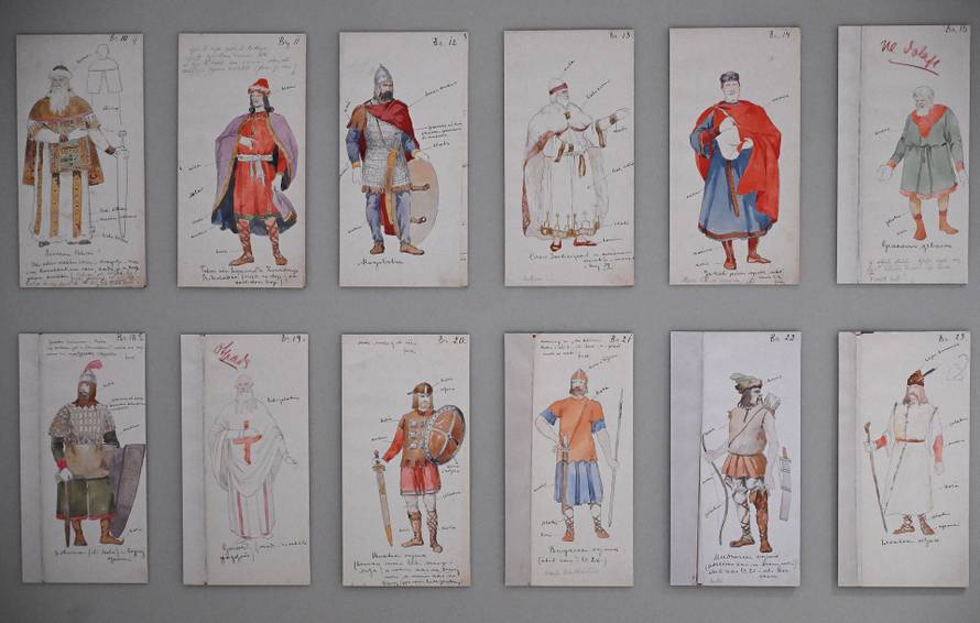 Zagreb: 1100 izlozba Hrvatskog Kraljevstva  u Klovicevim dvorima