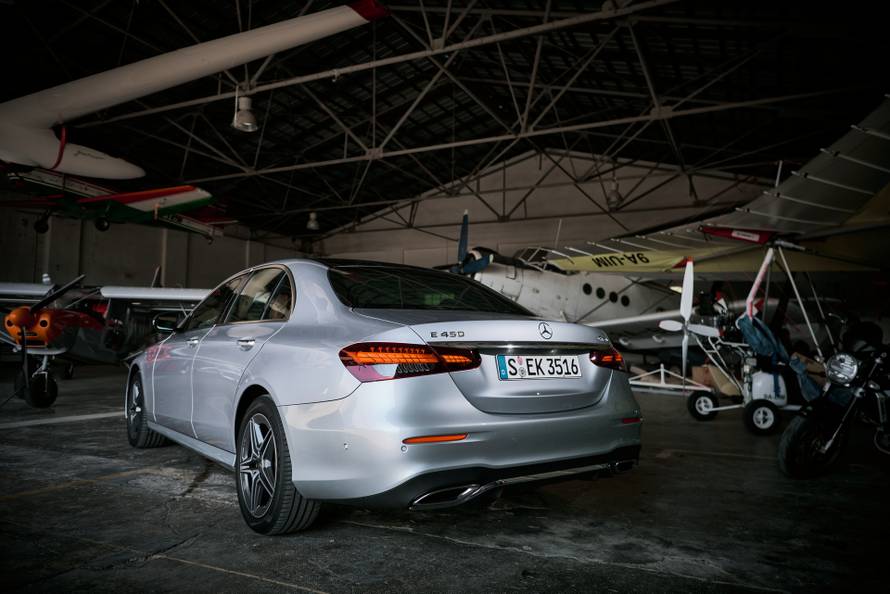 Izgleda kao potpuno novi auto: Vozili smo redizajniranu E-klasu