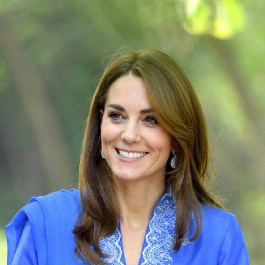 Nestašna Kate: Ušuljala se na zabavu pa se opustila uz piće...