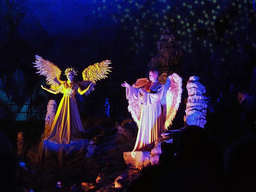 Postojnska jama pretvara se za Božić u čarobnu  pozornicu dugu čak pet kilometara