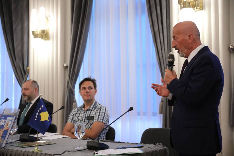 Zagreb:  Promocija knjige Albanci u Zagrebu I. dio 