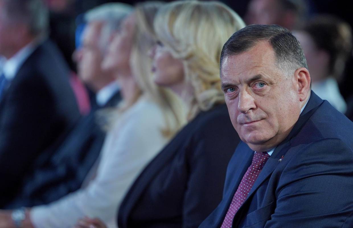 Milorad Dodik i nakon sastanka s Erdoganom prijeti, Escobar kaže da su sankcije opcija
