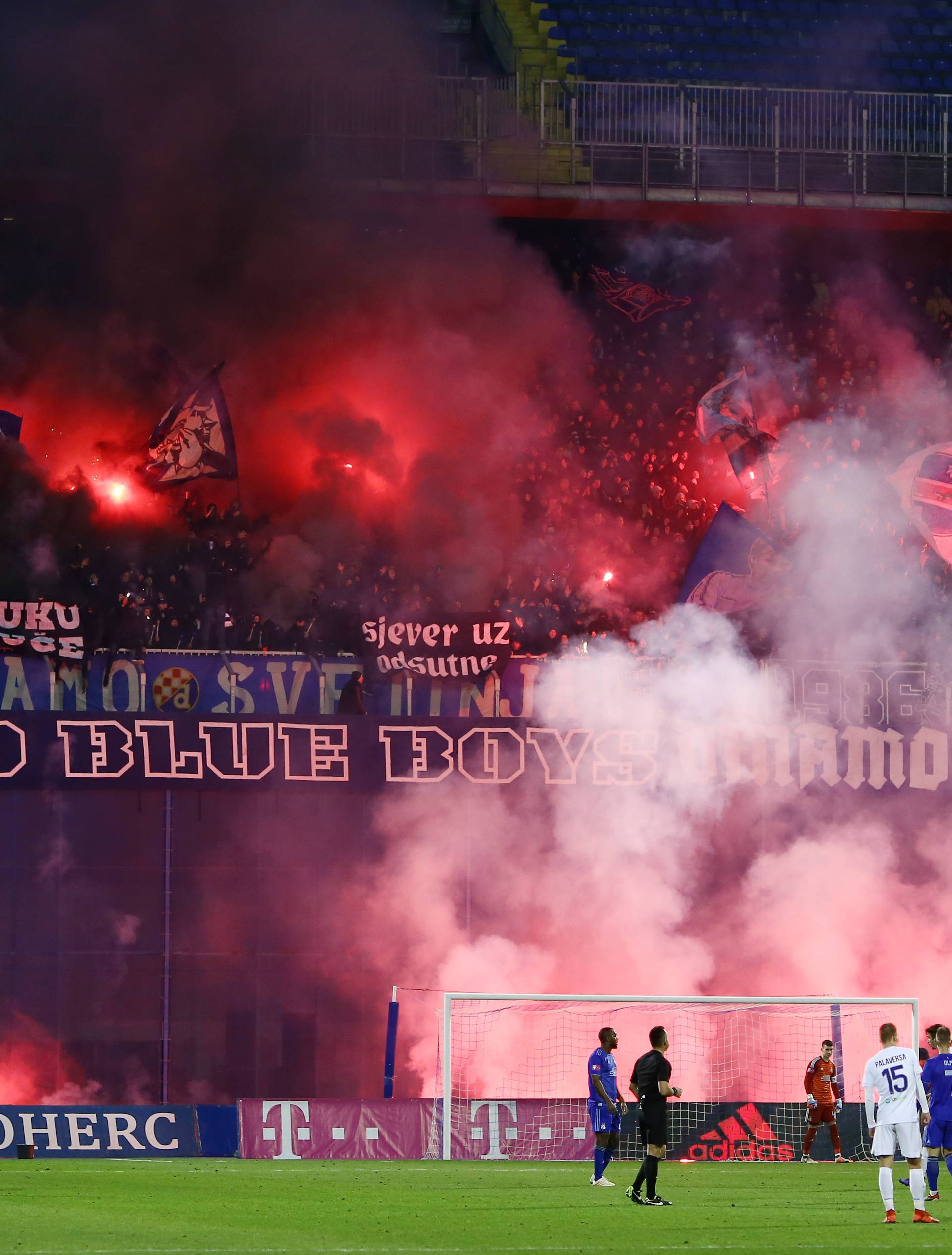 Zagreb: Atmosfera na utakmici izmeÄu Dinama i Hajduka