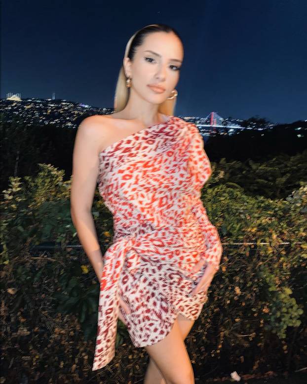 FOTO Bivši dinamovac rastao se s Hrvaticom, sad ljubi 12 godina mlađu Turkinju: 'Moja ljubav'