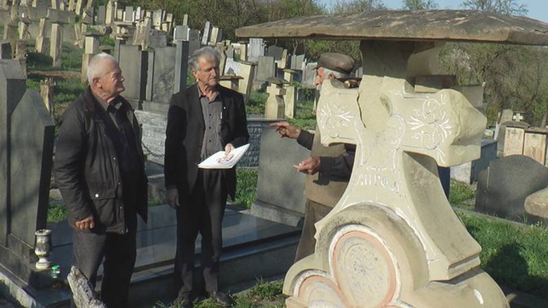 TV pretplata na groblju: 'Naši mrtvi ne gledaju turske serije'