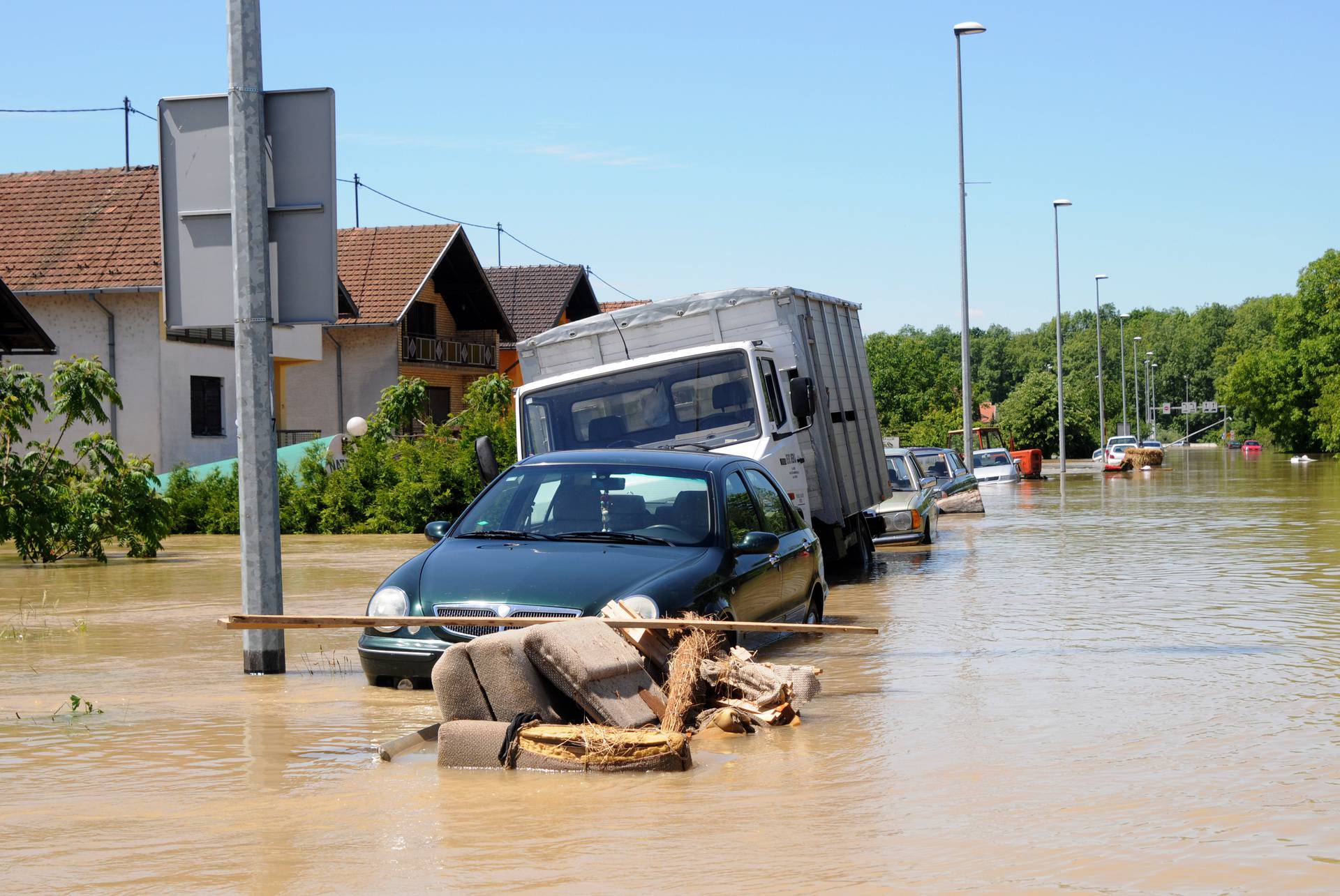 Osma godišnjica katastrofalne poplave nakon puknu?a nasipa u Rajevom Selu