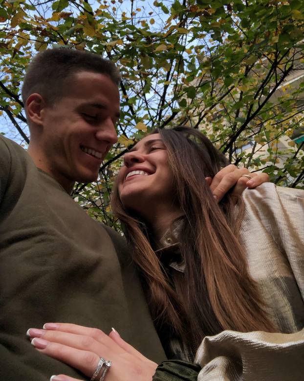 FOTO 'Vatreni' nosi njenu fotku na svakoj utakmici. Prohodali su kao tinejdžeri i isti dan slave