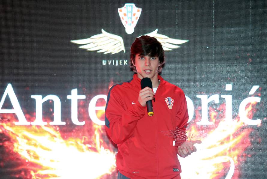 Hrabar, hrabriji, Čarli! Nagrada 'Vatrena krila' pripala Ćorluki