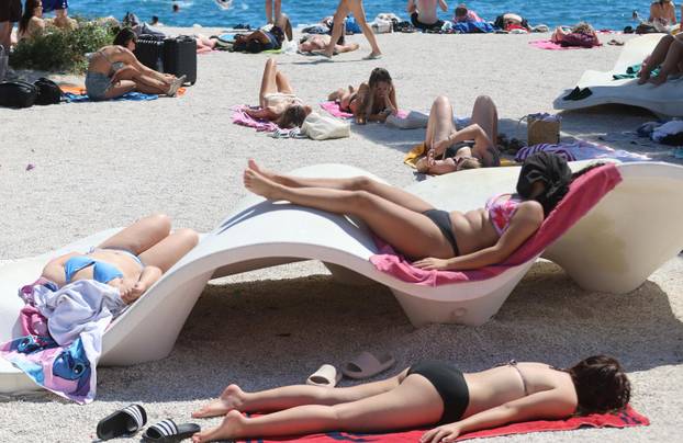 Splićani i turisti osvježenje potražili na Žnjanu
