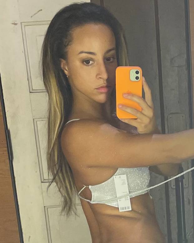 FOTO 'Bila sam pornoglumica, a sada sam kućanica nogometašu'