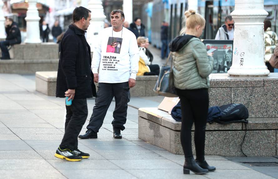 Zagreb: Prosvjeduje na glavnom gradskom trgu zbog smrti kÄeri na Rebru