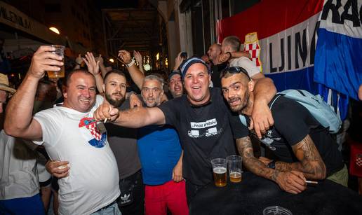 Tisu&cacute;e okupirale centar Zagreba uo&ccaron;i koncerta: 'Nema spavanja, ovo jo&scaron; nikada nisam do&zcaron;ivio!'