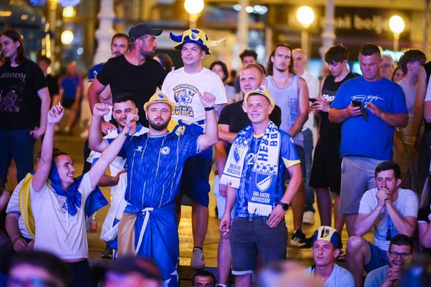 Zagreb: Slavlje navijača nakon pobjede BiH nad Katarom 3-1