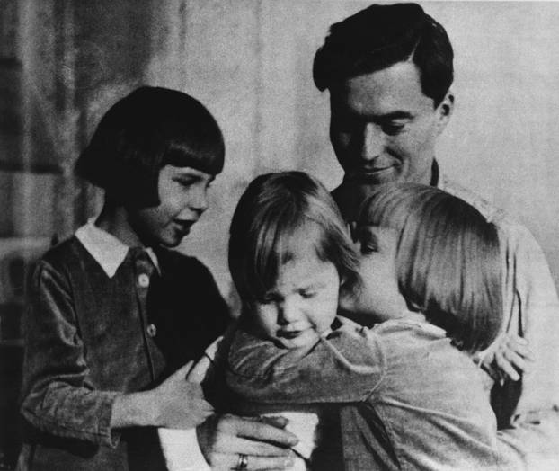 Claus von Stauffenberg u. Kinder