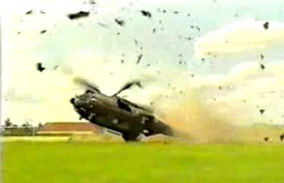 Pad vojnog helikoptera je uhvaćen okom kamere