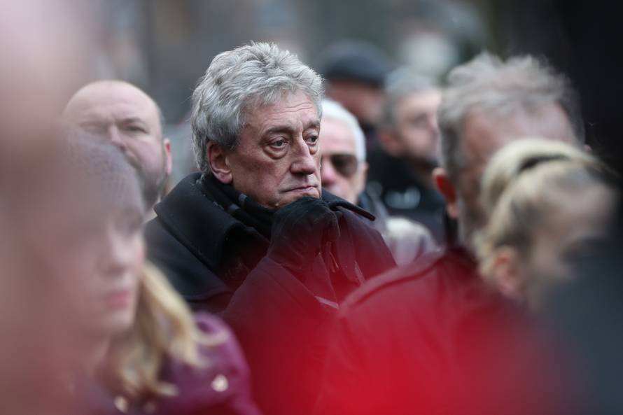 Oproštaj od oca uz tamburaše: Marko je jedva susprezao suze