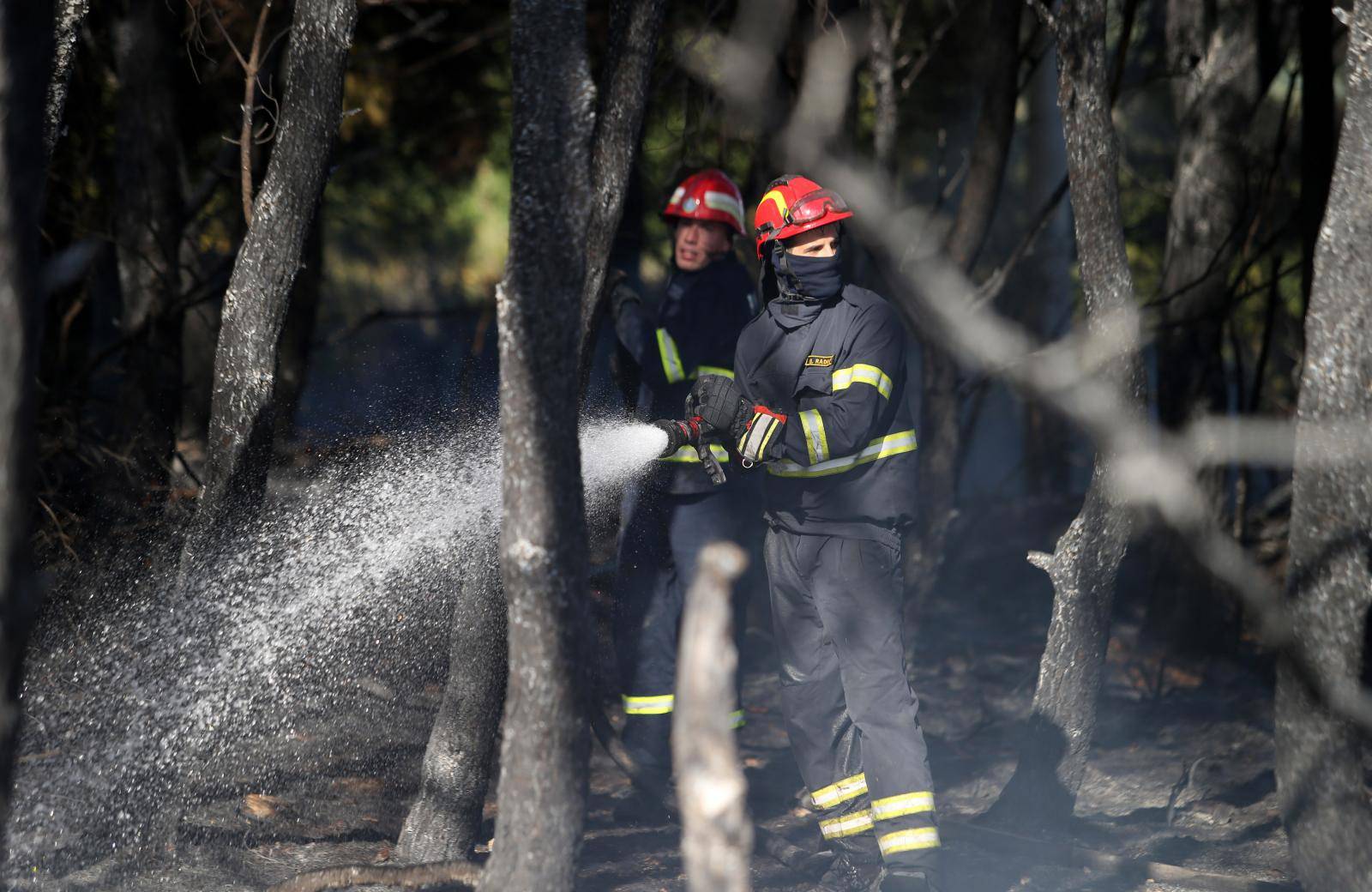 Kaštel Sućurac: Brzom intervencijom spriječeno širenje požara