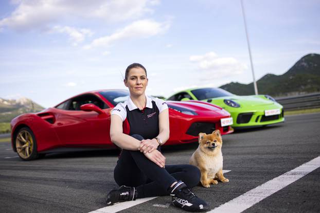 Hrvatska "Supercar Blondie" je vladarica Grobnika, vozi superskupe jurilice i drži jedan rekord