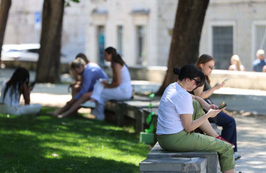 Splitske plaže pune su kupača 
