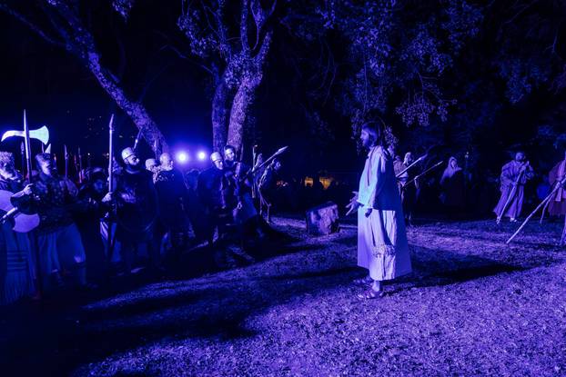 Imotski: Uprizorenje 24. Žive slike Muke Isusove