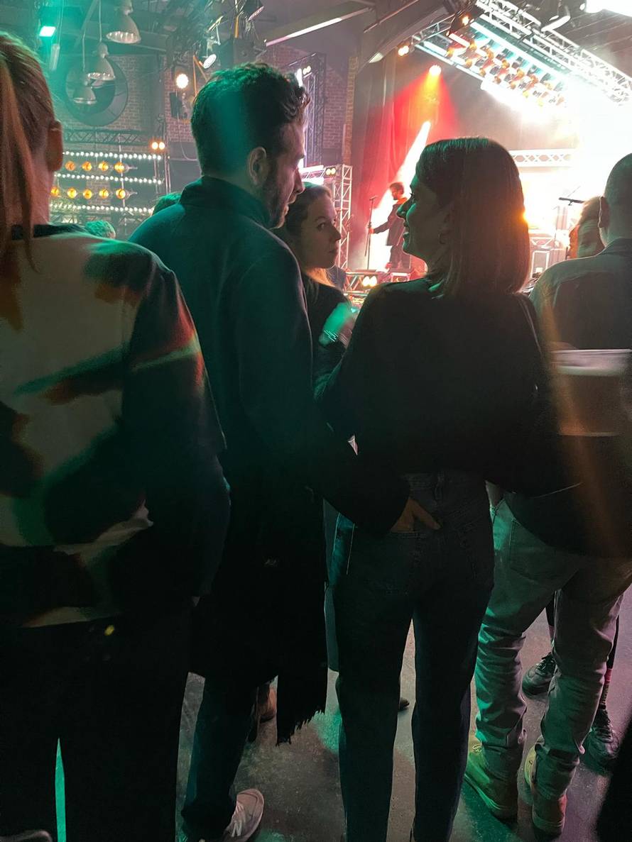 Janko Popović Volarić i lijepa pjevačica Lovorka razmjenjivali su nježnosti na dodjeli nagrada