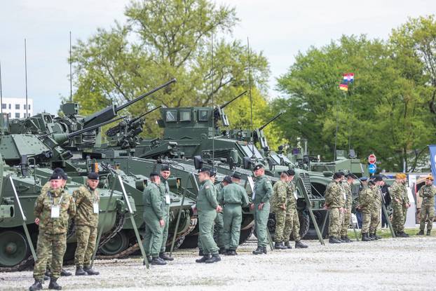 Zagreb: Obilazak Međunarodne izložbe naoružanja i vojne opreme ASDA u Areni zagreb