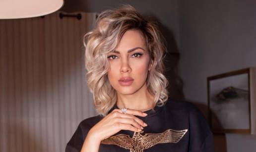 FOTO Koji povratak u pro&scaron;lost! Pogledajte kako je &Zcaron;anamari izgledala kao plavu&scaron;a...