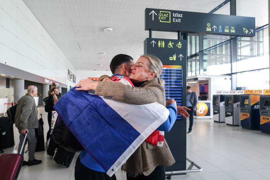 Zagreb: Atletičar Marino Bloudek sletio u Zagreb nakon povijesnog uspjeha