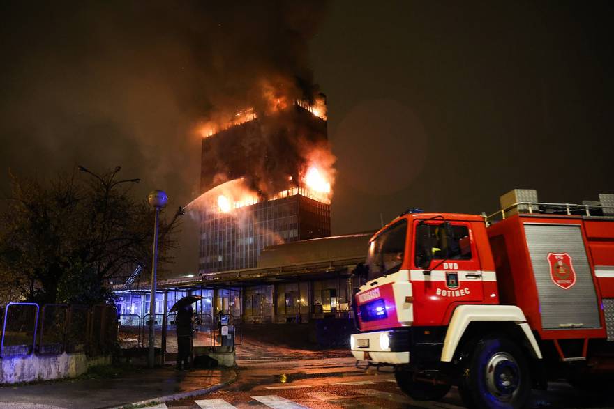 Požar u Vjesnikovom neboderu