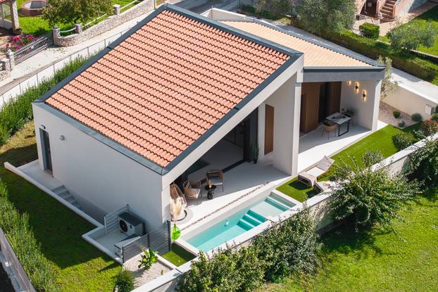 FOTO Romantična kuća za dvoje u Istri: Zavirite u oazu luksuza čije uređenje oduzima dah