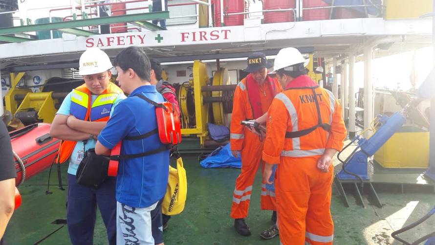 Social media image of divers preparing to set out for a search, days after Indonesia's Lion Air flight JT610 crashed into the sea
