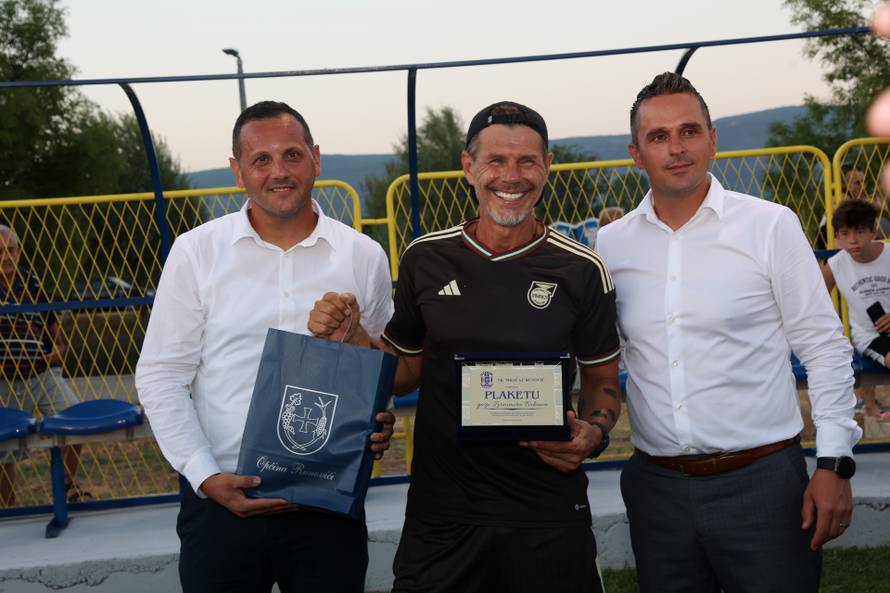 Svečanost u Općini Runovići gdje igra nogometni klub Mračaj