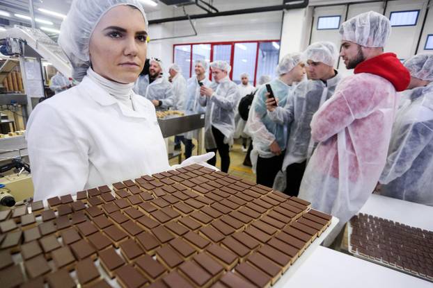 Zagreb: Dinamovci u pogonu tvornice čokolade Kraš