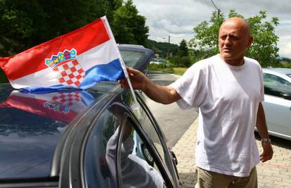 Slovenci neće naplaćivati kazne, ali skinite zastavice