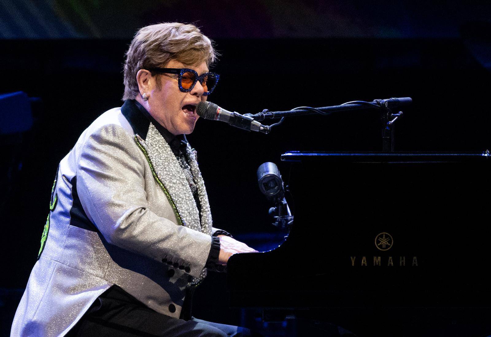 Elton John - Farewell Yellow Brick Road Tour