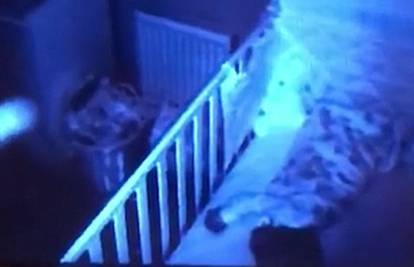 'Smrznuo sam se od straha': Otac pokraj bebe vidio 'duha'