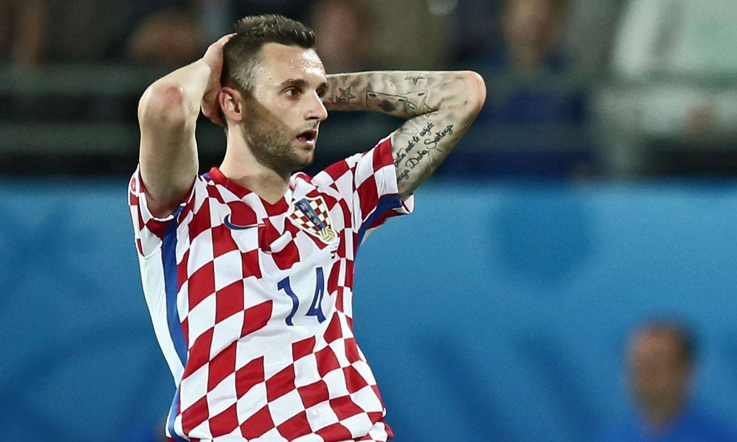 Brozović na štakama napustio stadion: Ozljeda je ozbiljnija?