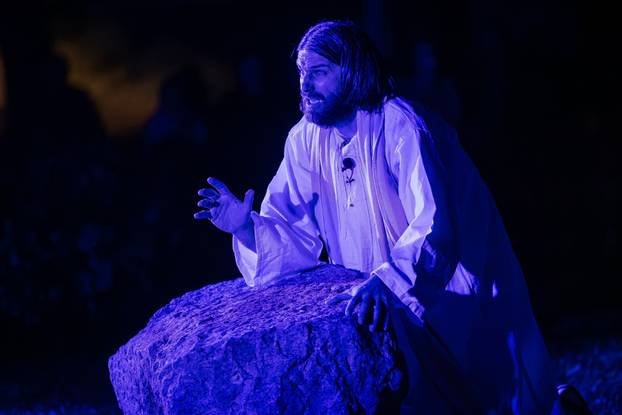 Imotski: Uprizorenje 24. Žive slike Muke Isusove