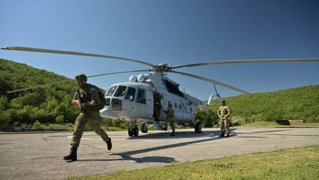 FOTO Pogledajte  ročnike u helikopterskom desantu