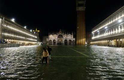 Urušio se vijadukt, u rijeci je nestala žena, kao i u Veneciji...