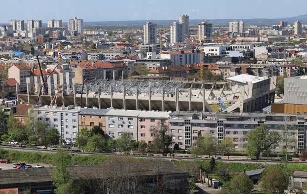 Zagreb: Pogled iz hotela Westin na radove na novom stadionu u Kranjčevićevoj ulici