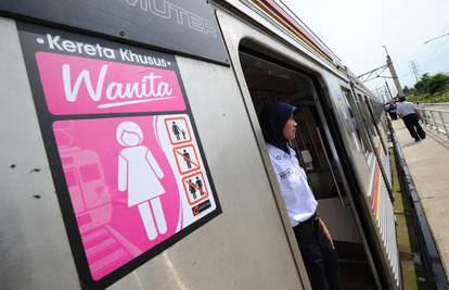 Indonezija: Otvorili vagone u vlakovima samo za žene